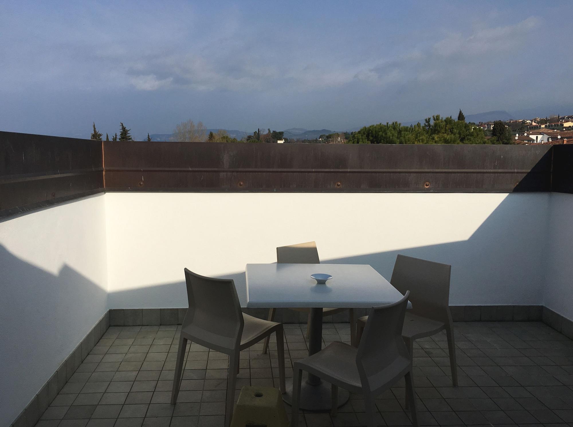 Vialeromadodici Rooms & Apartments Lazise Extérieur photo