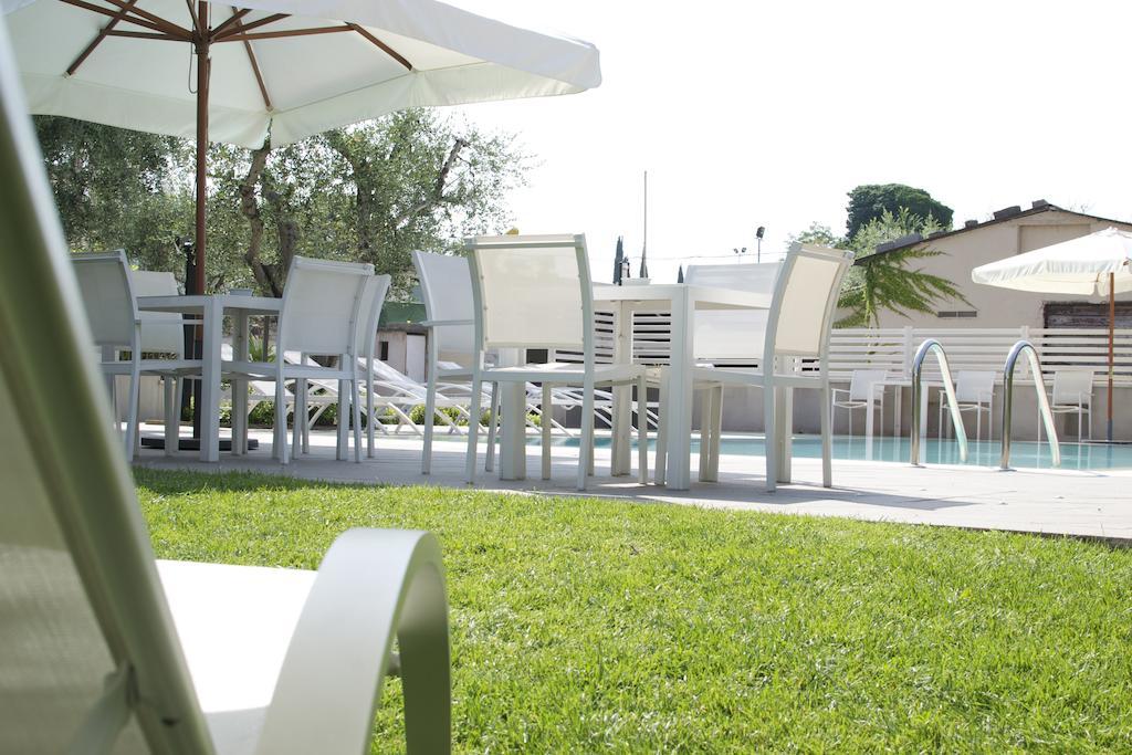 Vialeromadodici Rooms & Apartments Lazise Extérieur photo