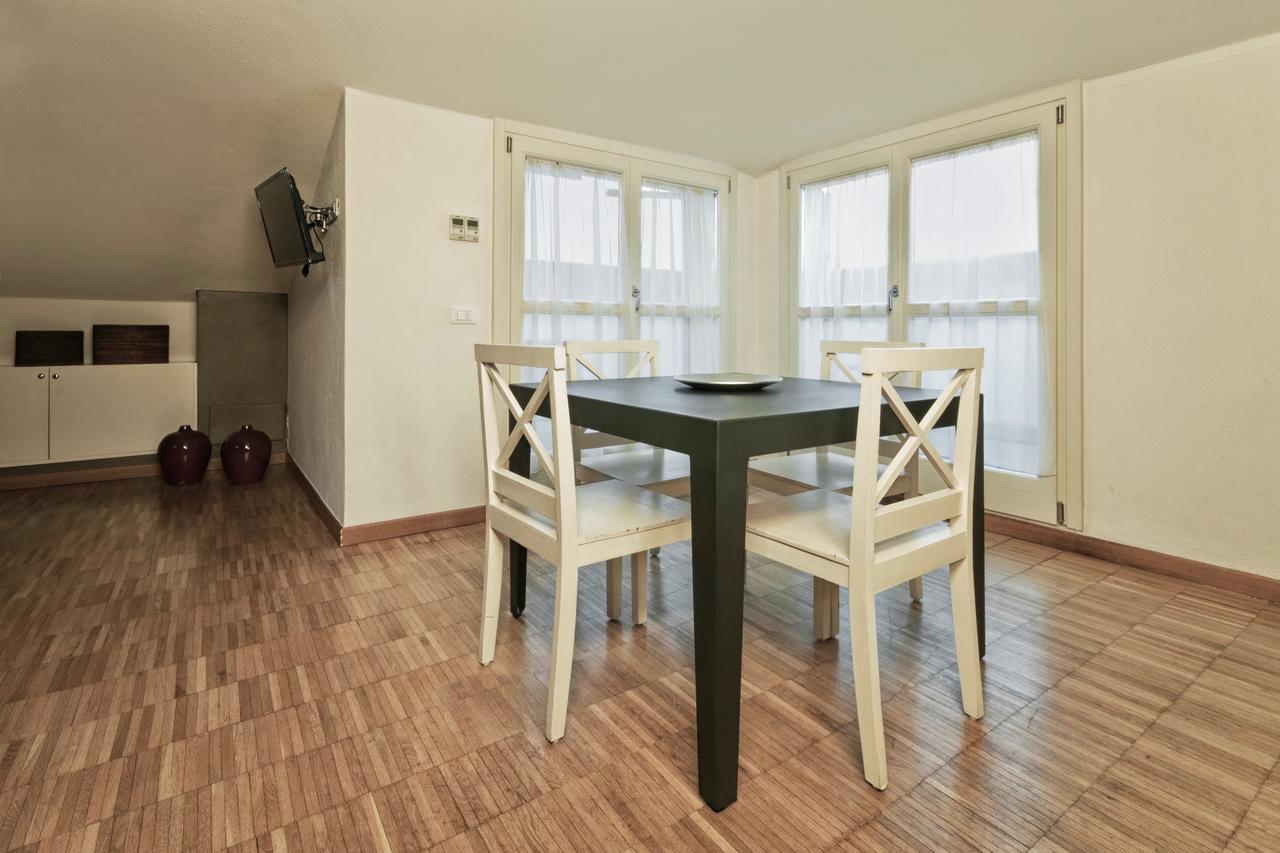 Vialeromadodici Rooms & Apartments Lazise Extérieur photo