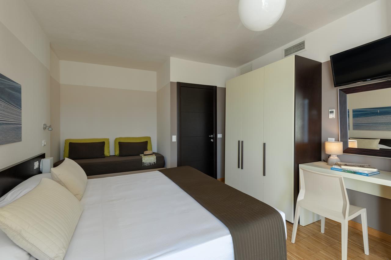 Vialeromadodici Rooms & Apartments Lazise Extérieur photo
