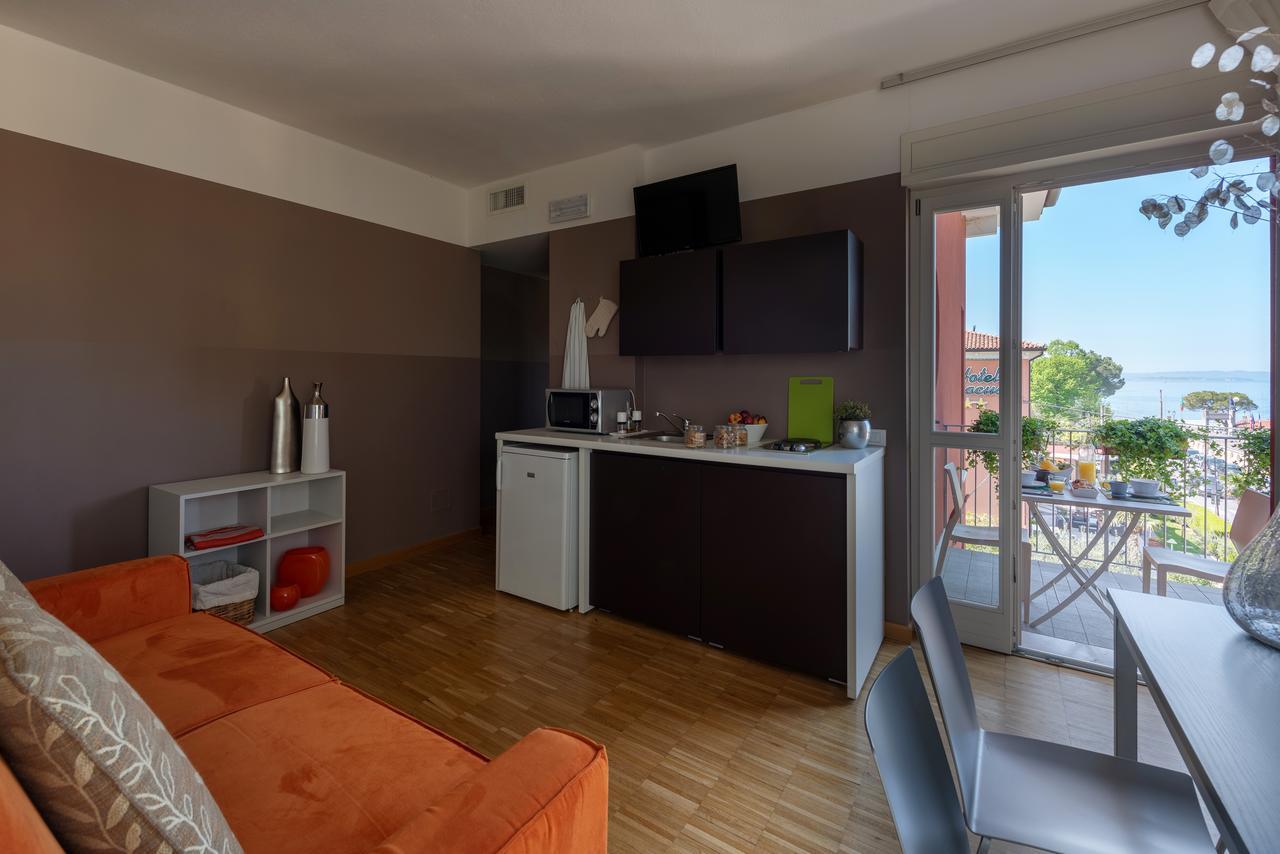 Vialeromadodici Rooms & Apartments Lazise Extérieur photo