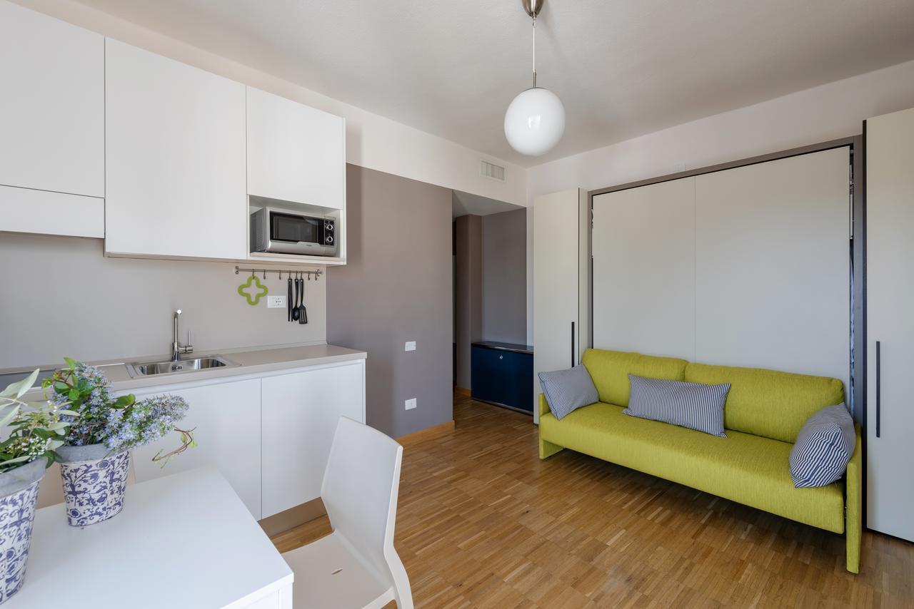 Vialeromadodici Rooms & Apartments Lazise Extérieur photo