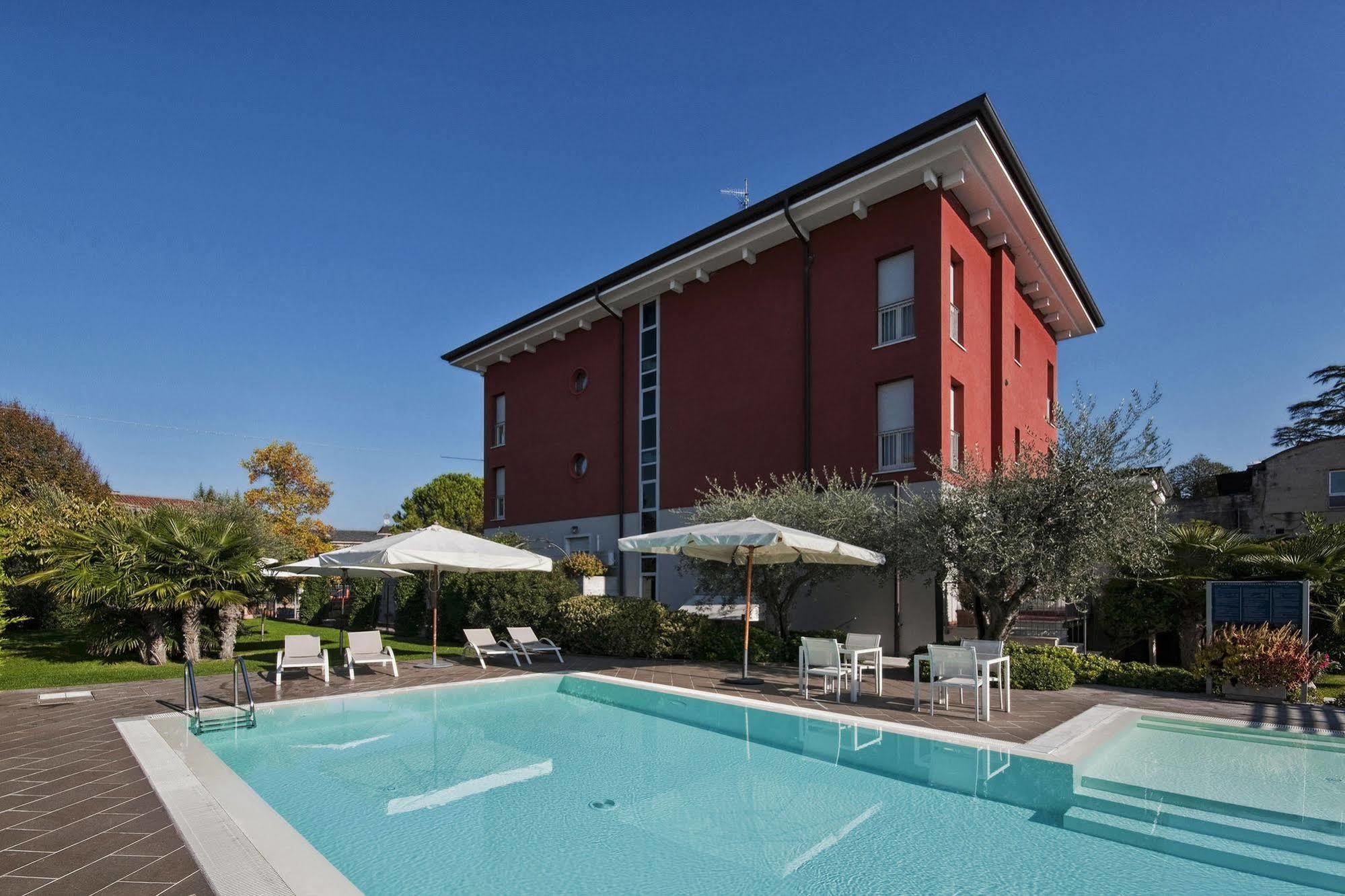 Vialeromadodici Rooms & Apartments Lazise Extérieur photo