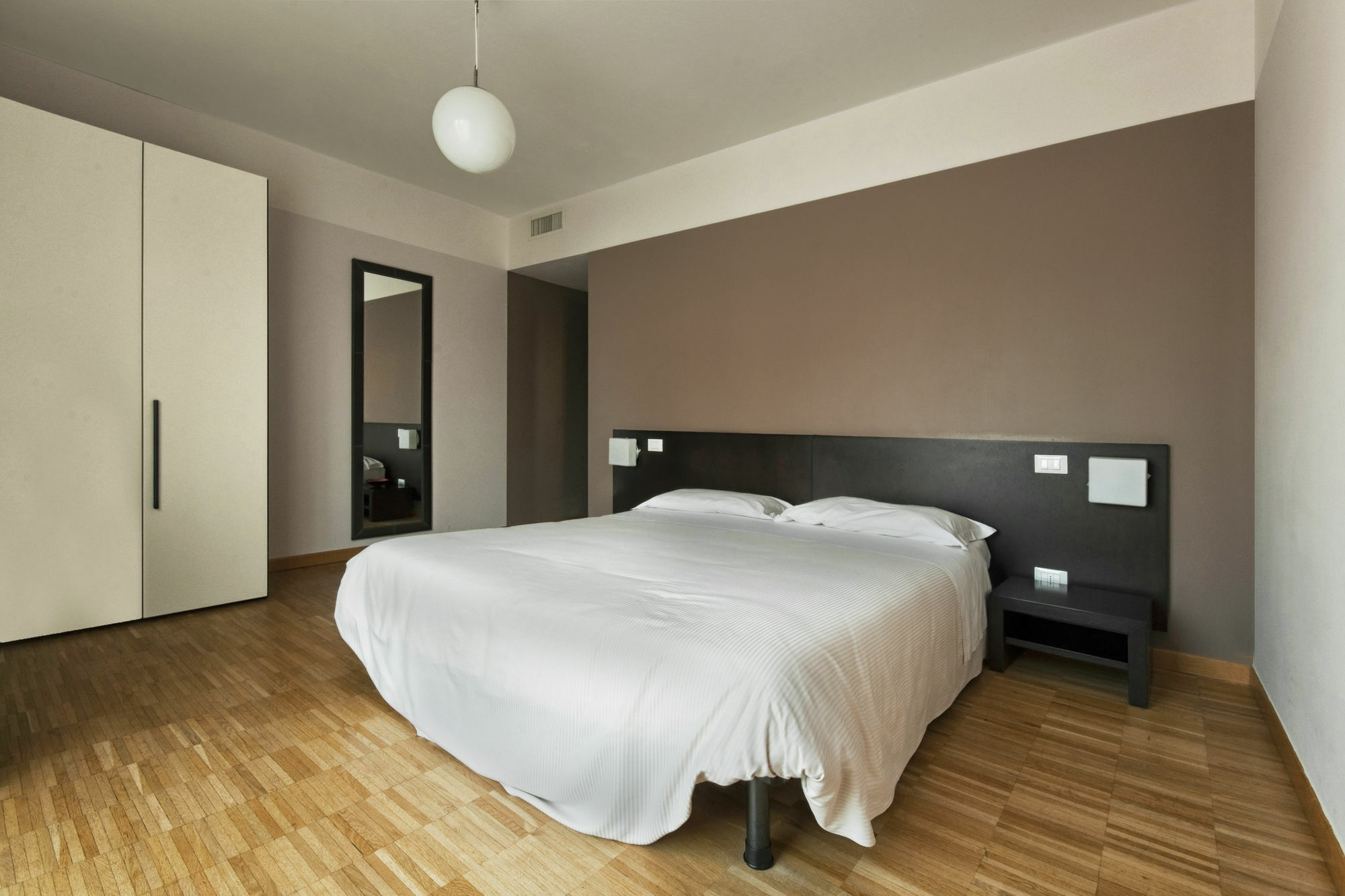 Vialeromadodici Rooms & Apartments Lazise Extérieur photo