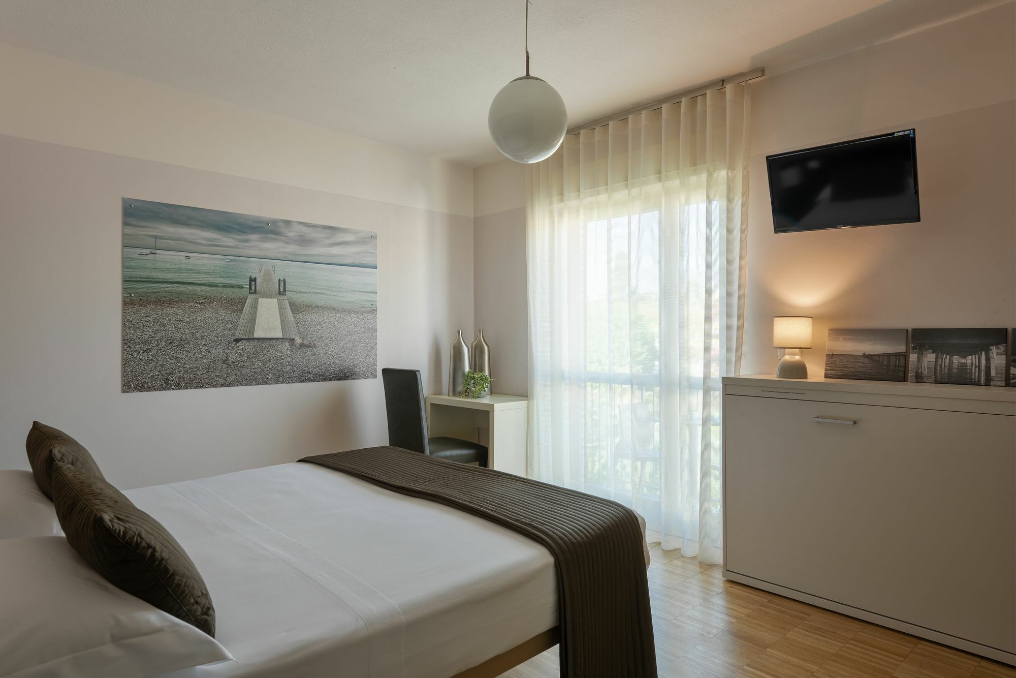 Vialeromadodici Rooms & Apartments Lazise Extérieur photo