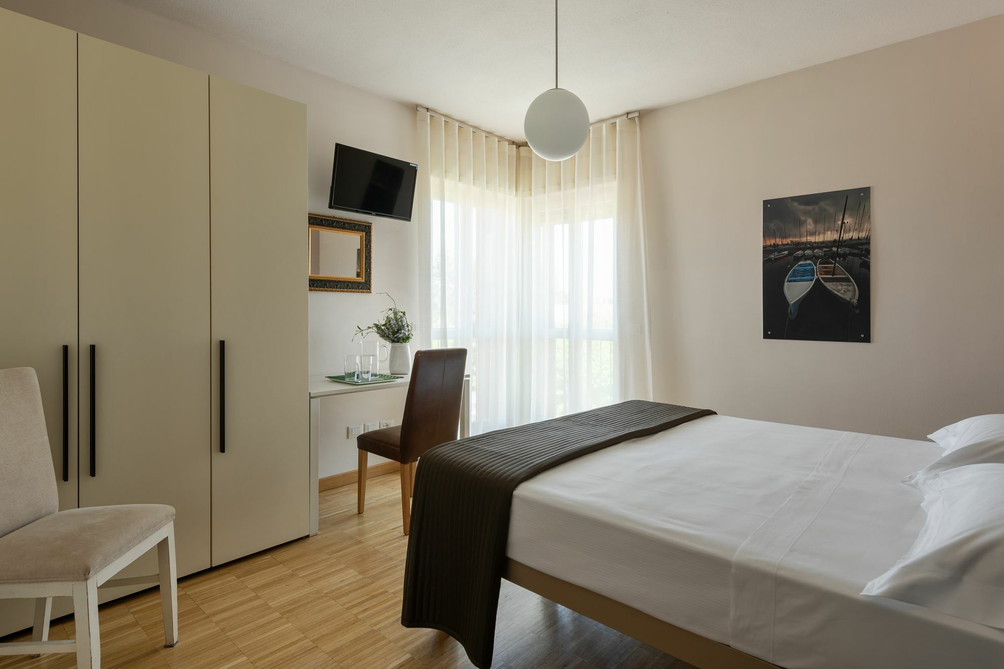Vialeromadodici Rooms & Apartments Lazise Extérieur photo